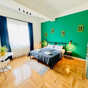 Pirosmani Boutique Gürcistan