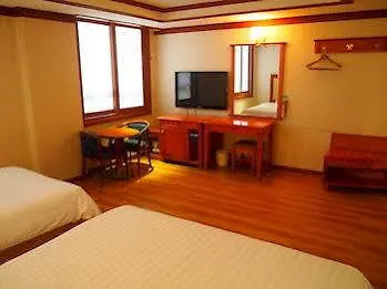 Hillside Hotel Busan