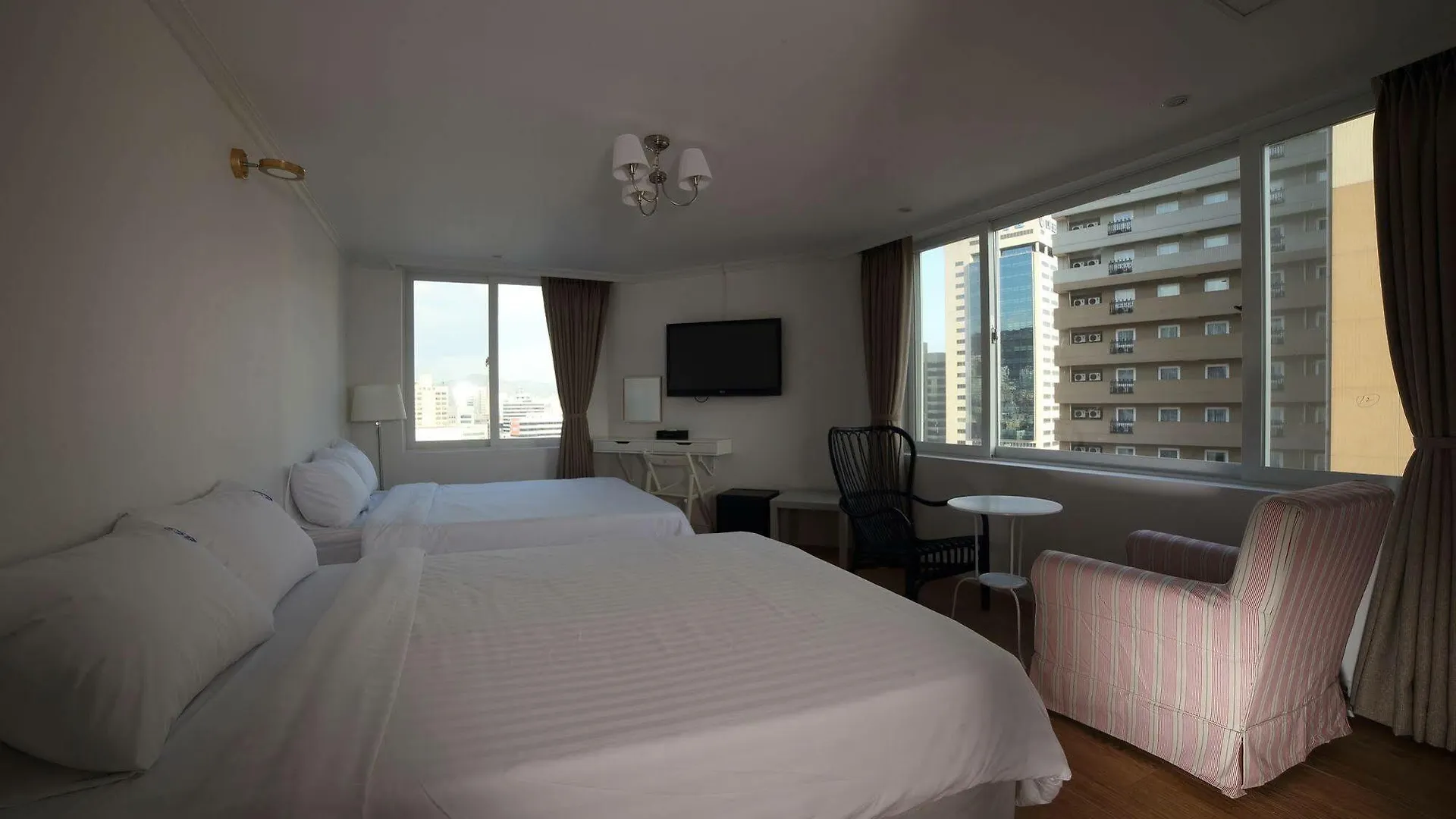 Hillside Hotel Busan